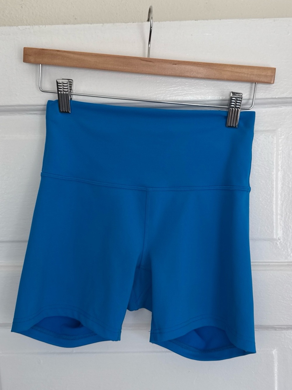 Lululemon High-Waist Athletic Bike Shorts - Bright Blue